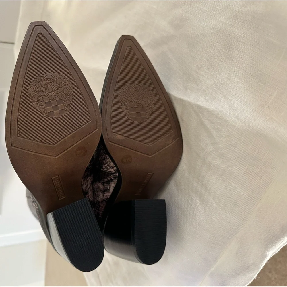 Vince Camuto Snake Skin Pattern knee high boots- Sz 8 - Picture 5 of 7